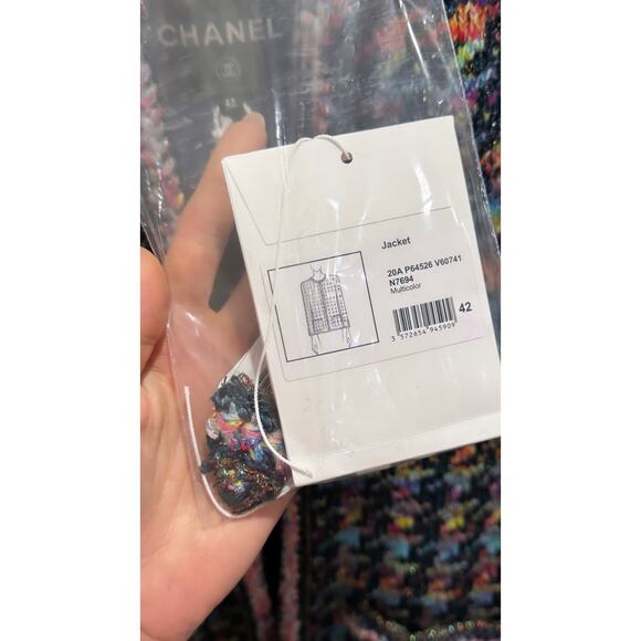 *AUTHENTIC* CHANEL - Multicolor Tweed Jacket, Size 42 - Picture 15 of 16
